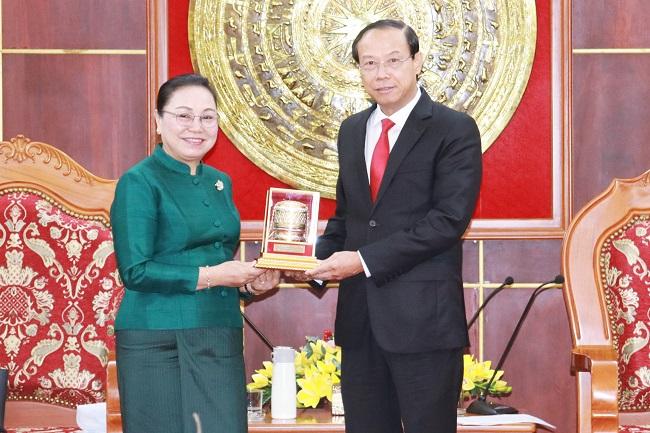 Tiếp Đại sứ Đặc mệnh toàn quyền nước CHDCND Lào tại Việt Nam